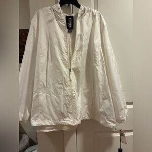 White light weight jacket 
Perfect for spring and fall 
Great for wind